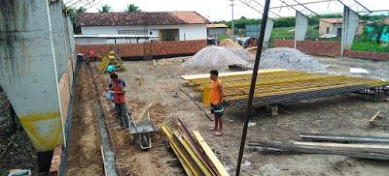 Construção do ginásio poliesportivo do Povoado Cajueiro é retomada