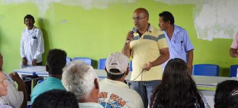 Prefeito Antonio Batista participou de reunião com agricultores e o Banco do Nordeste