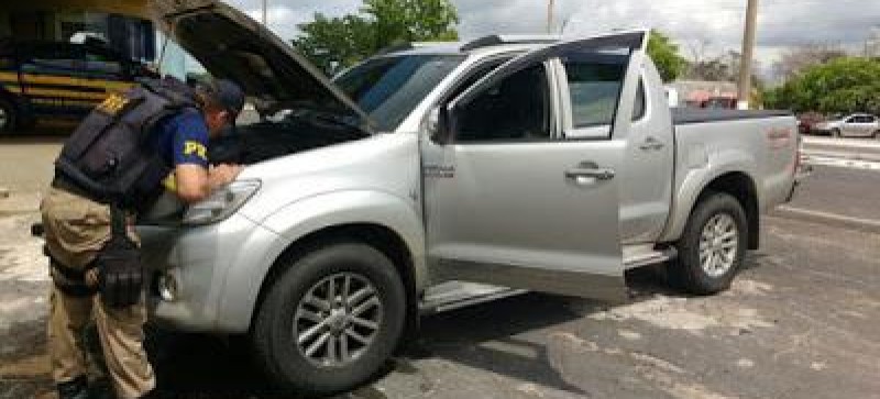 Toyota Hilux roubada no Piauí é recuperada no Maranhão