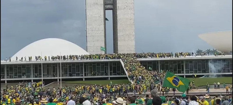 Governador do Maranhão envia reforço policial ao DF, após invasão do Congresso, Planalto e STF: ‘afronta à democracia’