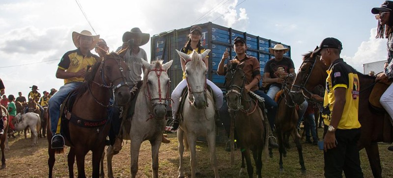 Cavalgada ‘Encontro dos Vaqueiros’ surpreendeu organizadores ao reunir um grande número de cavaleiros e amazonas