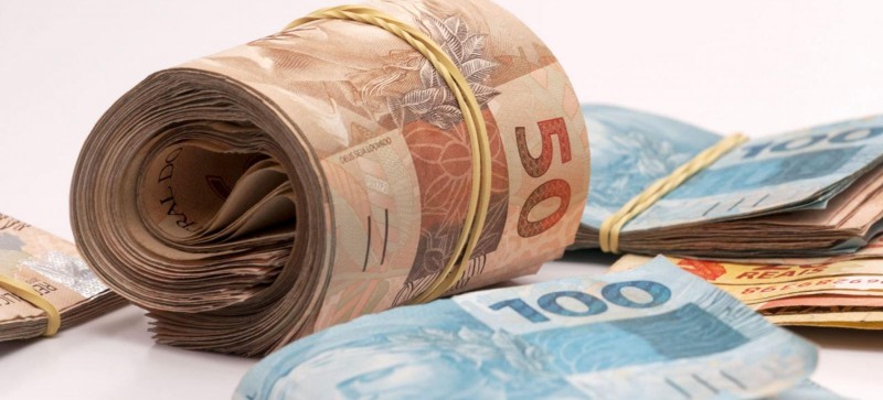 Comissão aprova salário mínimo de R$ 1.040 para 2020