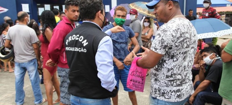Caixa é multada em R$ 1 milhão por aglomerações em agências do Maranhão