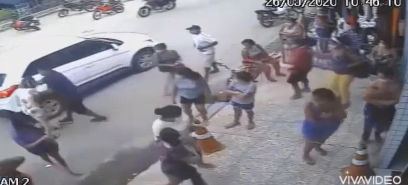 Confira o vídeo do momento exato que bandidos roubam funcionária da lotérica em Maracaçumé