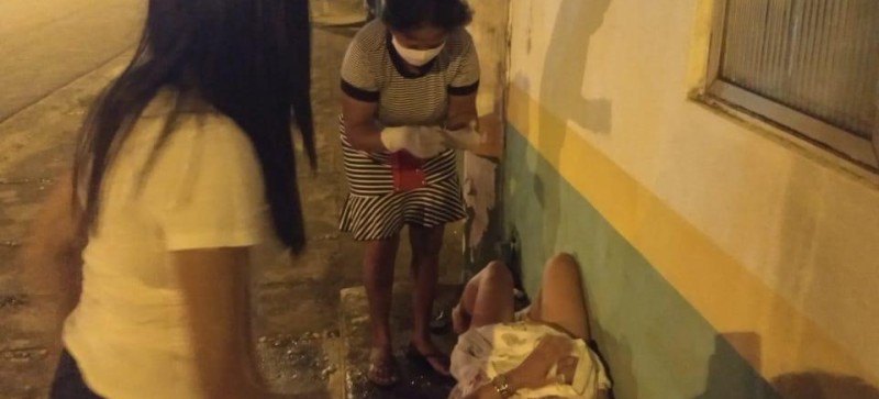 Mulher dá à luz em uma calçada em Centro Novo do Maranhão