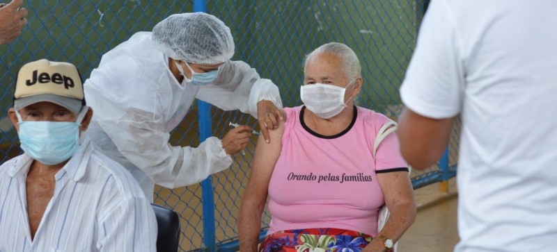 Em Presidente Médici idosos de 70 até 79 anos foram vacinados contra a Covid-19
