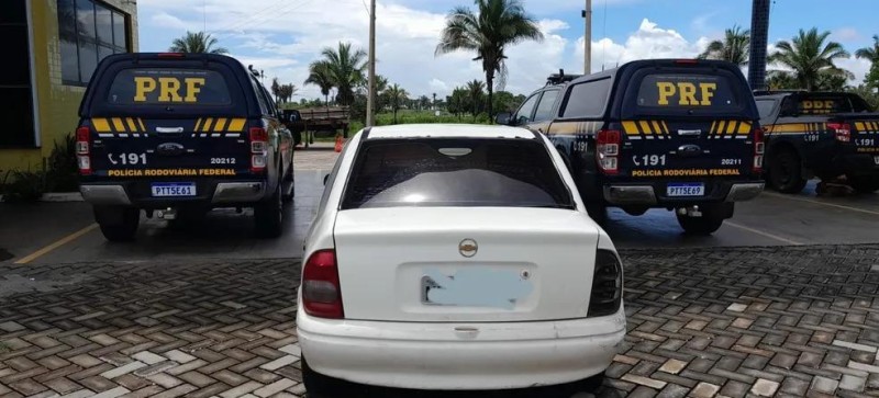 Polícia Rodoviária apreende veículo roubado na BR-222 no MA