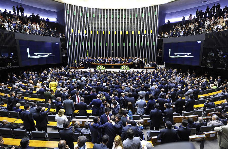 Deputados voltam a debater Reforma Política hoje,15
