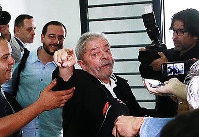 Tiros e confronto marcam primeiro dia de caravana de Lula pelo Nordeste