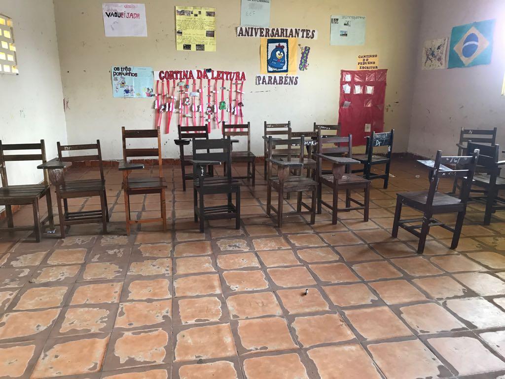 Mais investimento em educação: novas cadeiras nas escolas de Junco do Maranhão