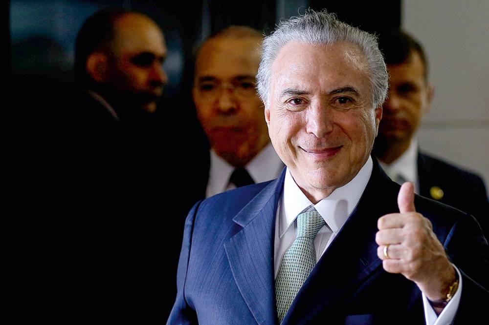 Temer negocia frente de siglas para defender legado e isolar Lula