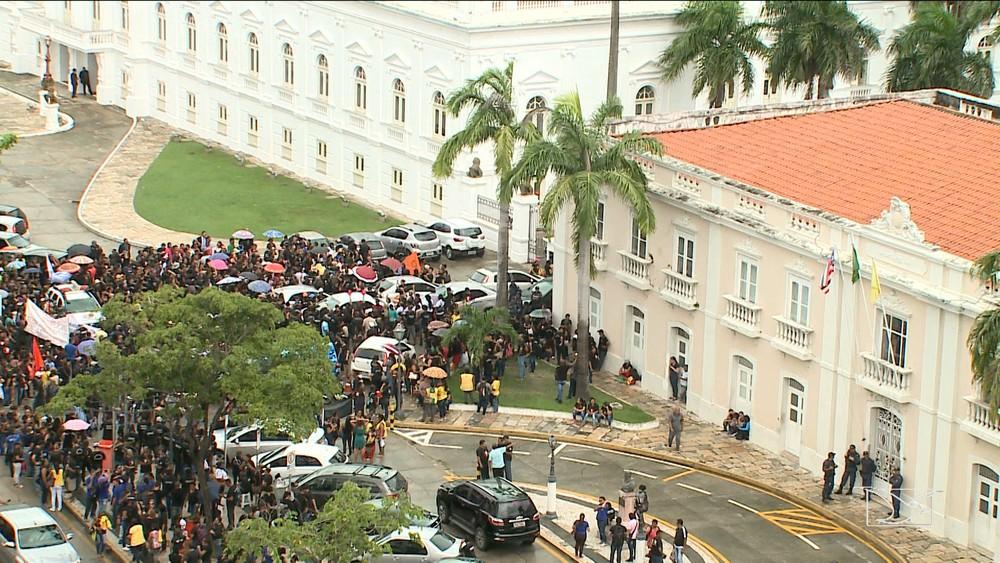 Protesto de agentes de saúde cobra cumprimento de lei ao Governo do Maranhão
