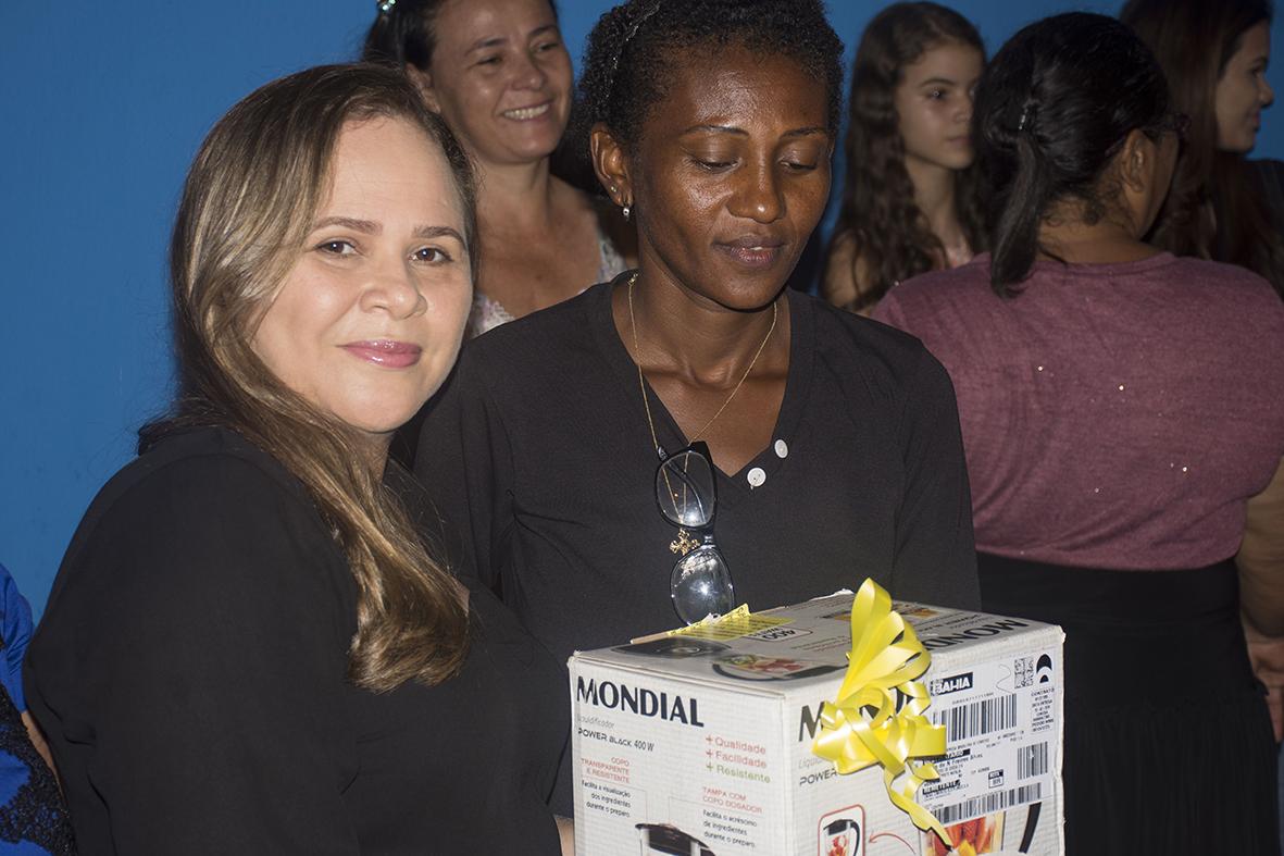 Milhares de mães participaram do Show de Prêmios preparado pela prefeitura de Maracaçumé