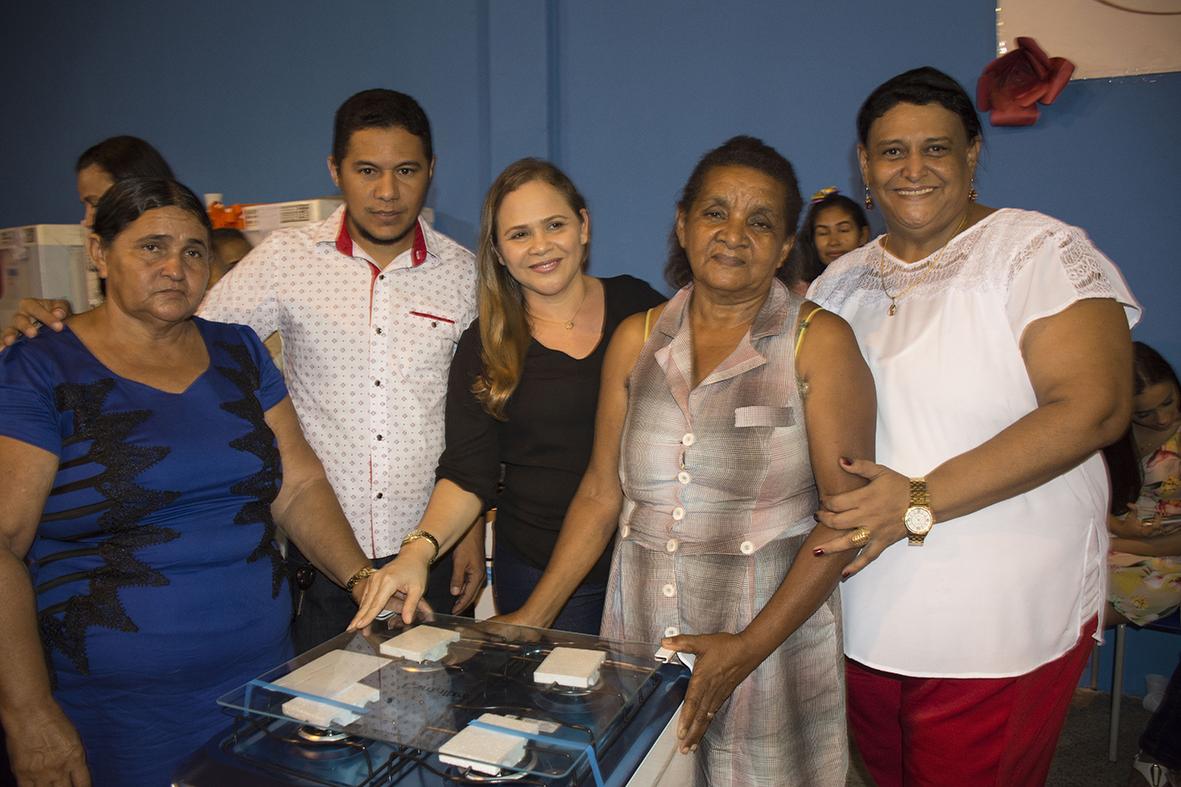 Milhares de mães participaram do Show de Prêmios preparado pela prefeitura de Maracaçumé