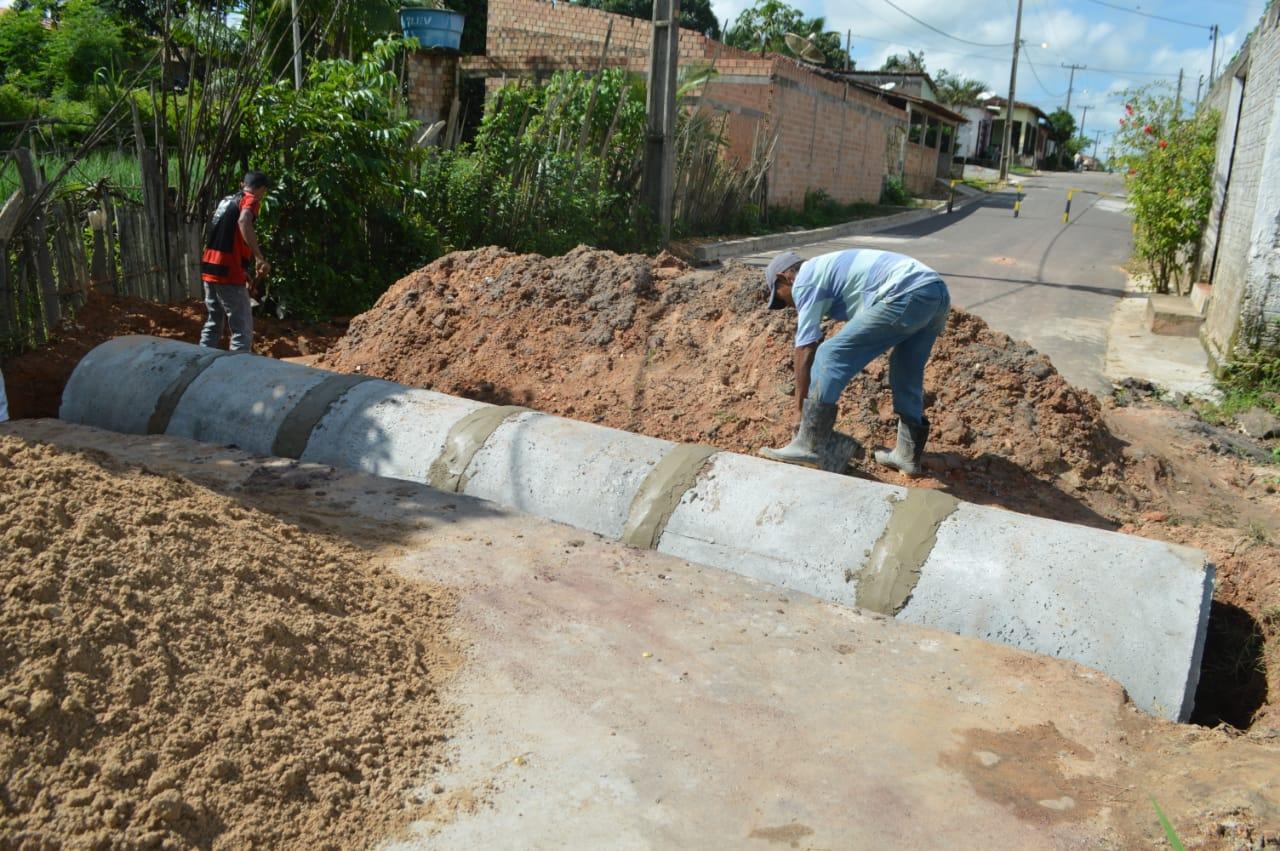 Prefeitura de Maracaçumé inicia a construção de mais um bueiro
