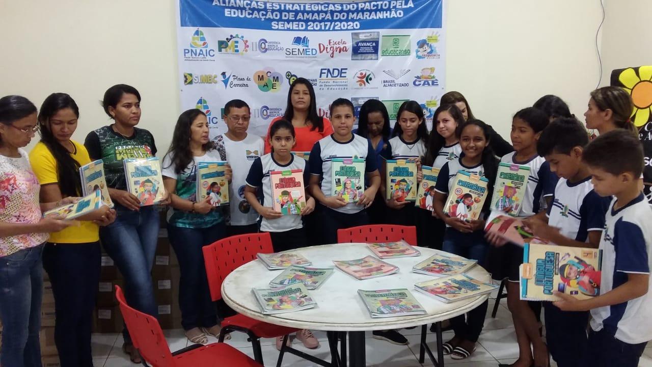 Tate do Ademar participa de entrega dos kits didáticos aos alunos amapaenses