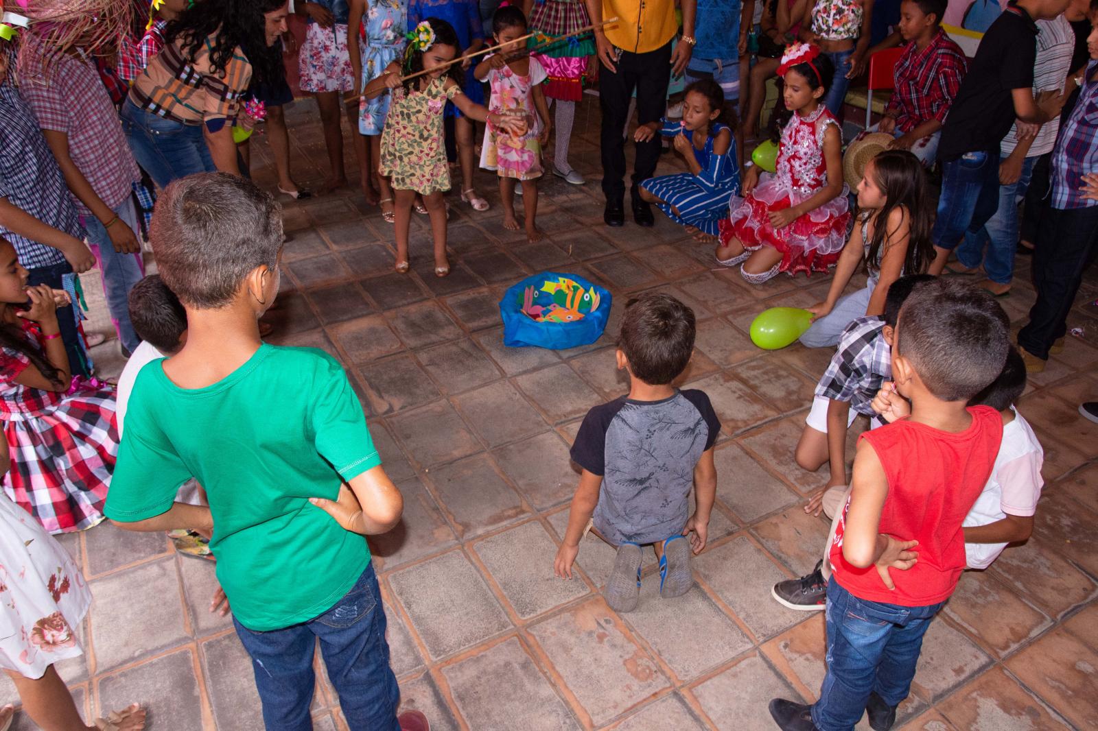 Festa de São João encerra atividades do 1º semestre na Escola 1º de Maio