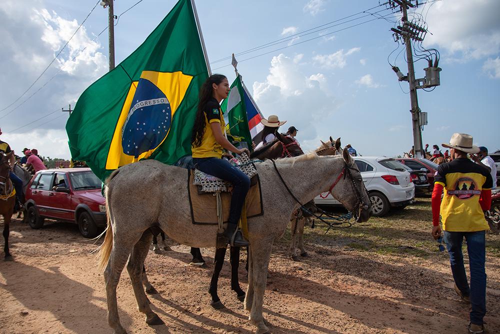 Cavalgada ‘Encontro dos Vaqueiros’ surpreendeu organizadores ao reunir um grande número de cavaleiros e amazonas