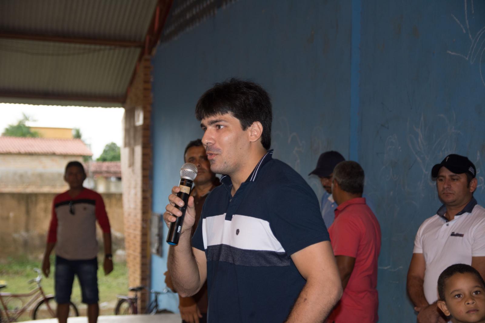 Chico Velho anuncia construção do estádio e campeonato municipal de futebol