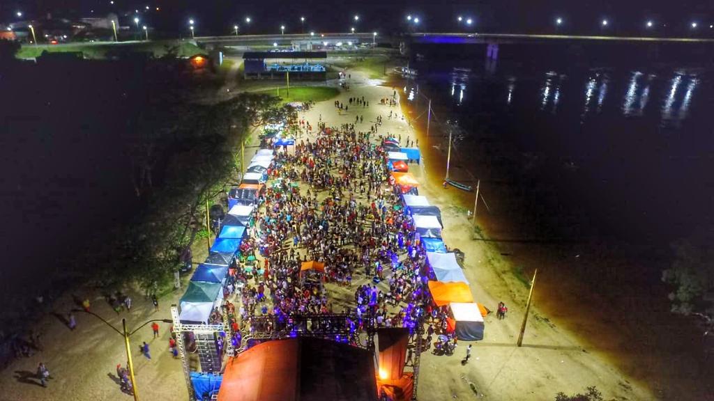 Ex-prefeita aproveitou o carnaval organizado pela Prefeitura de Boa Vista do Gurupi