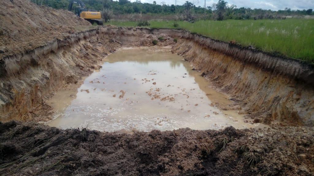 Prefeitura de Amapá do Maranhão aplica recursos na construção de açudes para famílias na Zona Rural