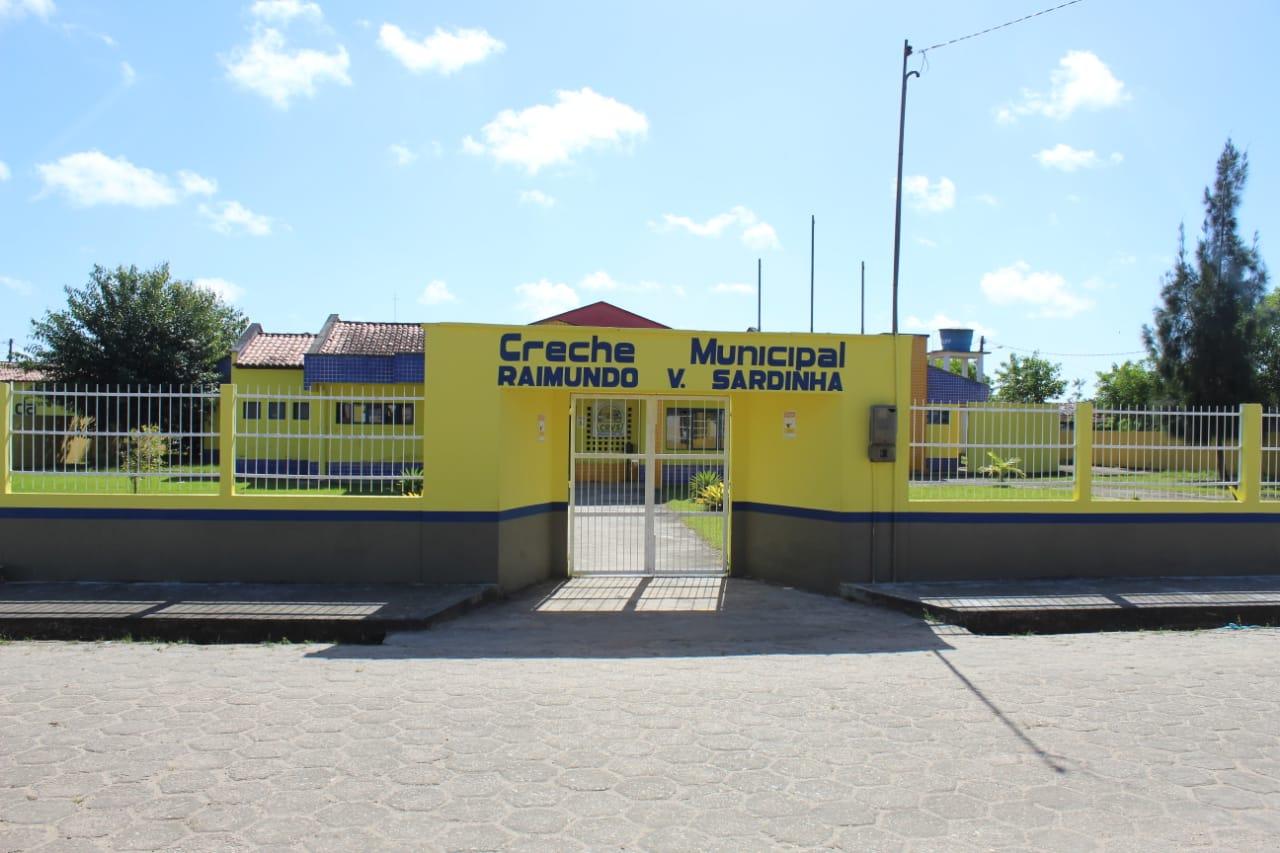 Escolas de Maracaçumé recebem serviço de manutenção e reforma