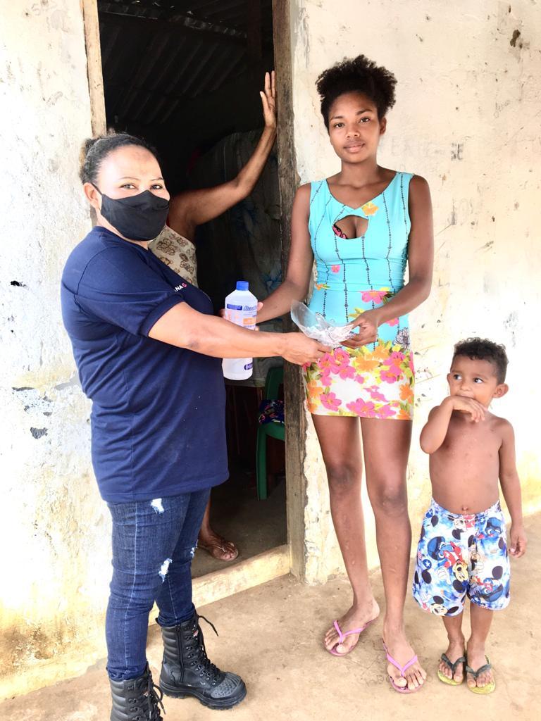 Prefeitura de Junco do Maranhão distribui kit de proteção contra a Covid-19 a moradores do Povoado Vilela