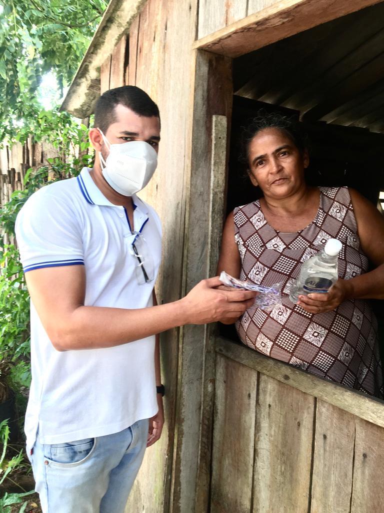 Prefeitura de Junco do Maranhão distribui kit de proteção contra a Covid-19 a moradores do Povoado Vilela