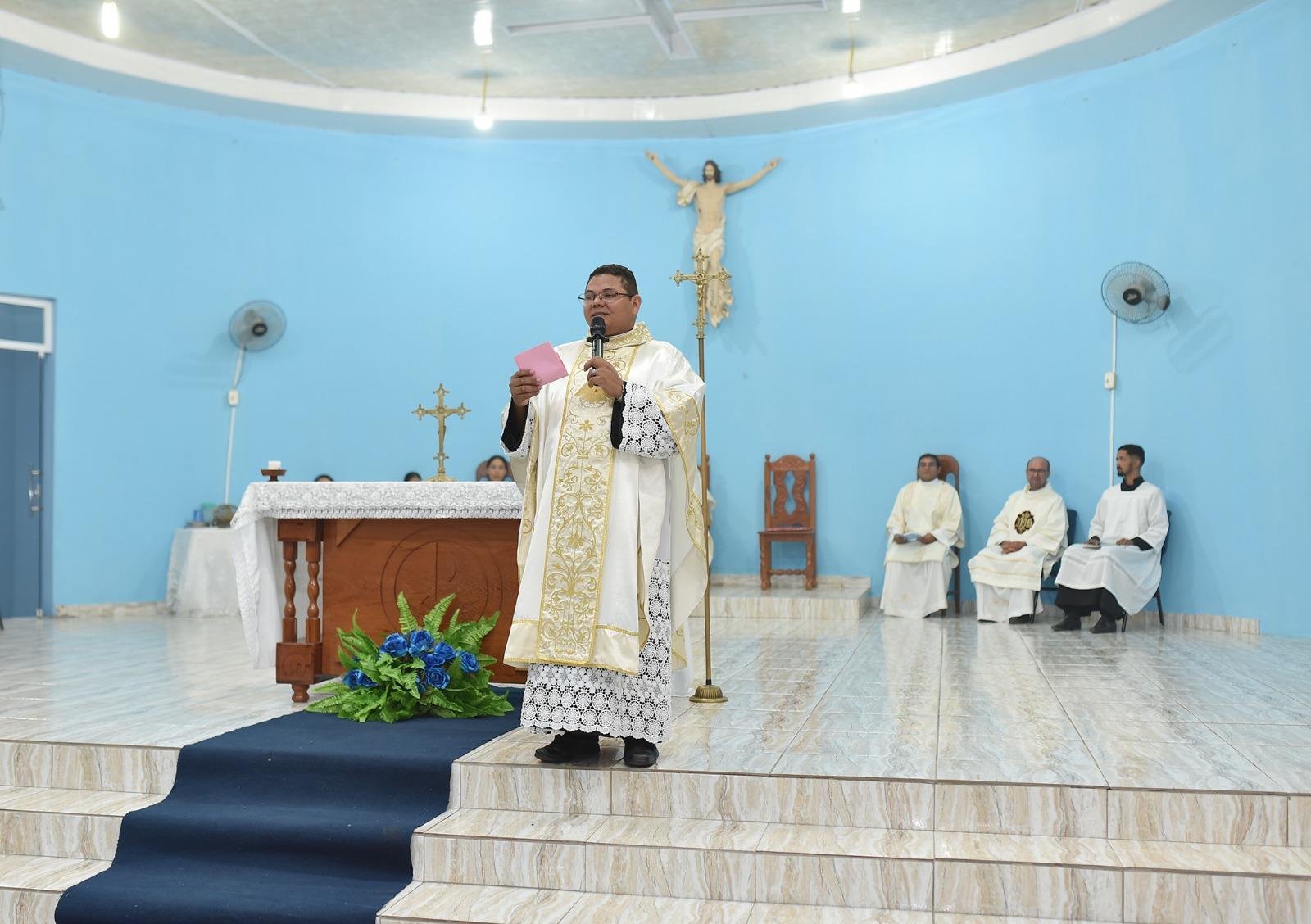 Centro Novo conta com um novo padre