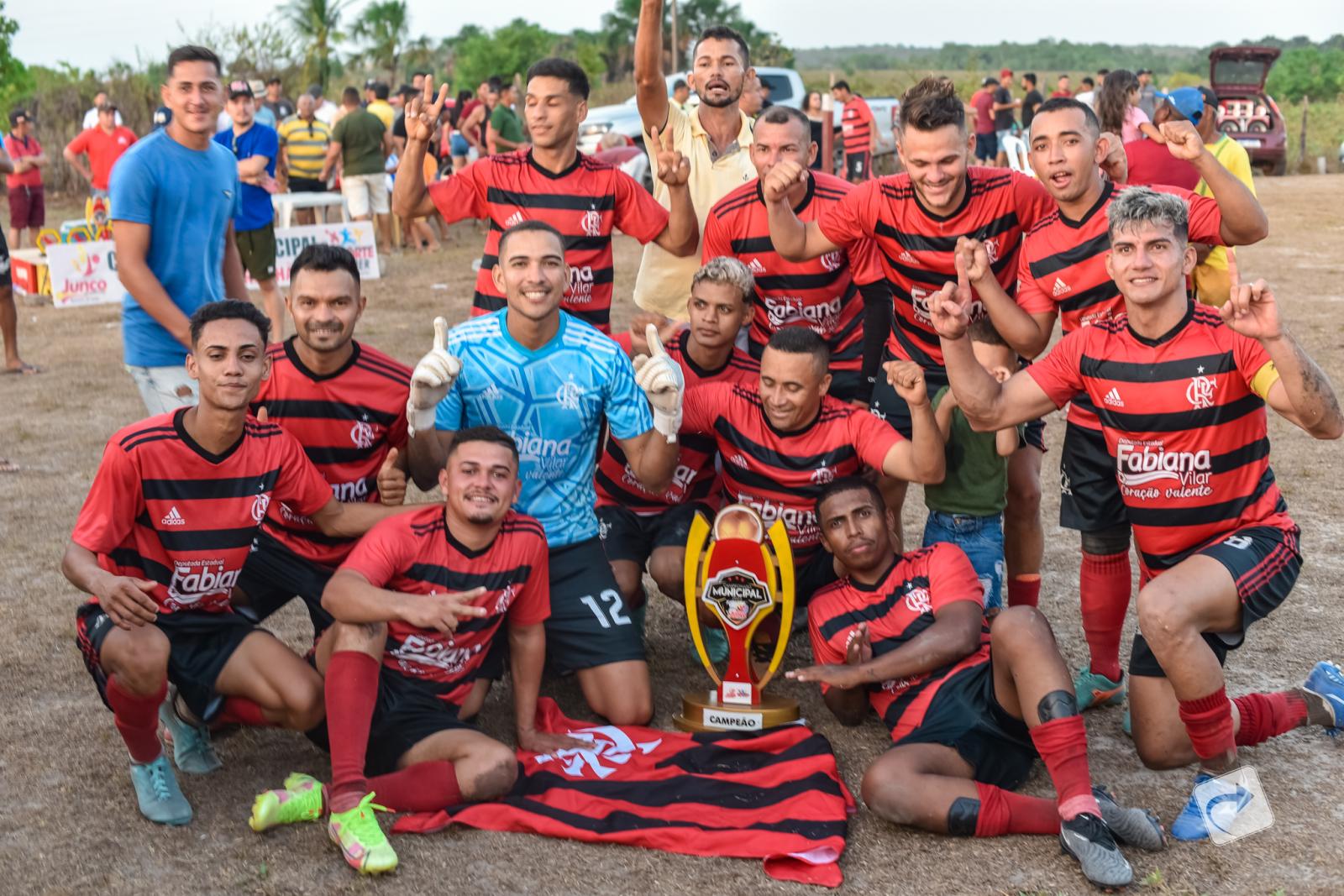 Flamengo vence os Veteranos e leva título para Vera Cruz