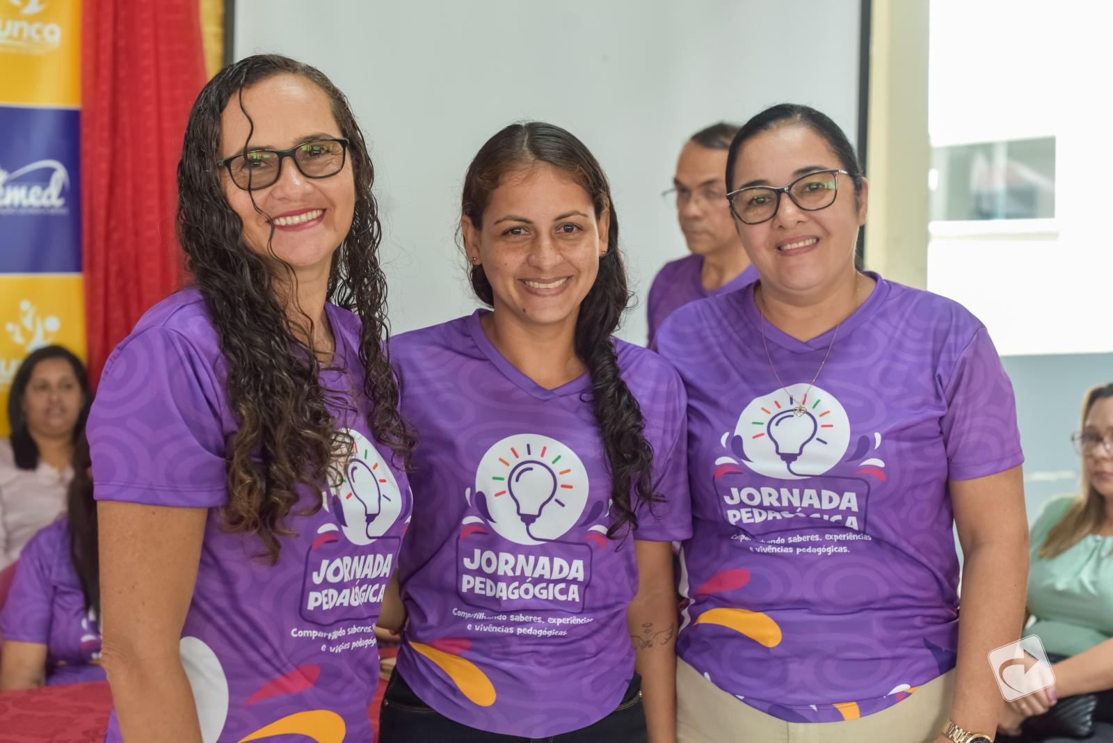 Professores recebem 3 mil reais durante encerramento da Jornada Pedagógica de Junco do Maranhão